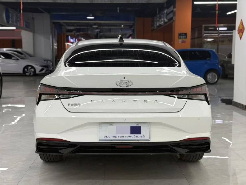 Hyundai Elantra фото 5