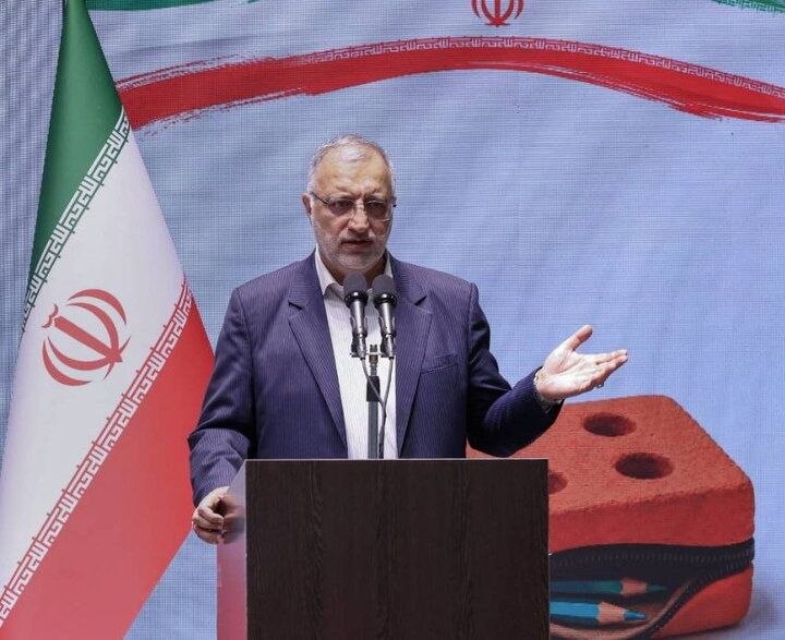 ایسنا ✔: زاکانی: تجمعات تا زمان تشخیص رهبر انقلاب پابرجاستشهردار تهران:🔹پیام این تجمعات برای دشمنان کاملاً واضح و مشخص است. ادامه