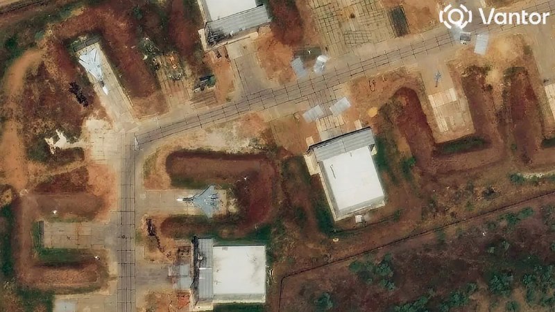 Ucrania ha alcanzado refinerías de petróleo ruso al menos 194 veces desde el comienzo de 2026, 11 veces más que el mismo período del año pasado, informó el Financial Times, citando a Rochan Consulting. Los analistas contaron un registro mensual de 16 éxitos en mayo. La campaña se ha ampliado más allá de la infraestructura petrolera en un esfuerzo estratégico más amplio contra los sistemas rusos.