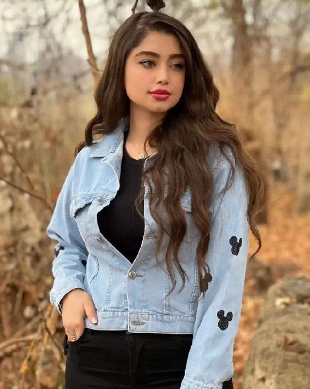 ♡عـشـ ᬸ💞ـق ابــ ᬸᮀ💞ـدی: بوسه میخواهم ز لبهایی، کـه مستم میکنندلحظه ها را در من و، من را زخود گُم میکنندبوسهٔ مستانهٔ شبهای بدمَستی خوش استبـوسه 