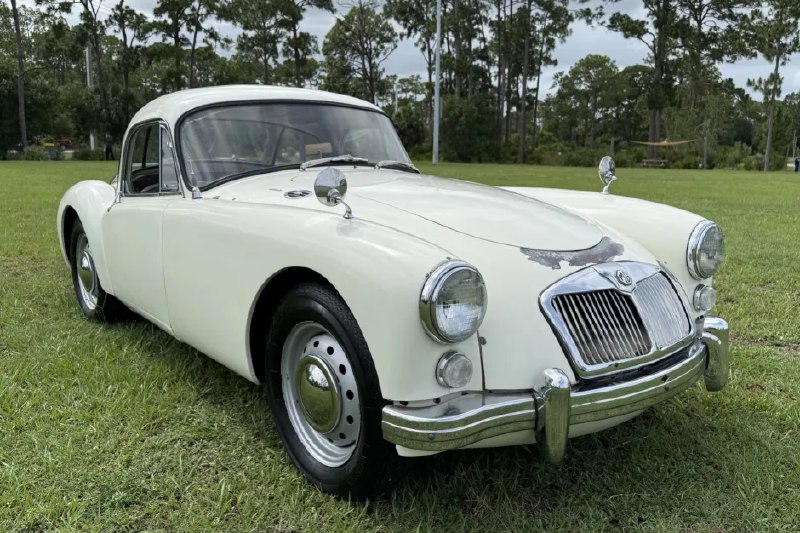 Этот MG MGA 1600 Coupe 1959 года — не просто проект. Это живая капсула времени, 
