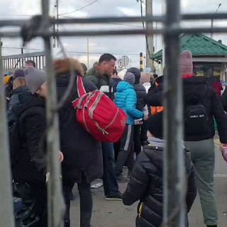 Беженцы из Украины в Европу. Помощь