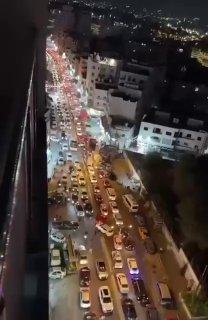 اختناقات مرورية على شارع مخيم قلنديا شمال القدس