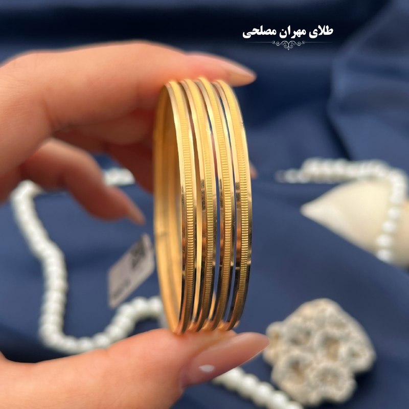 طلای مهران مصلحی💚: #النگو_تیلدا ⚖️وزن : ۱/۴۶٠ قیمت با احترام:۳۶/۷٠۰/۰۰۰ ─────✧─────جهت ثبت سفارش به ایدی زیر پیام دهید: 👇@mehranmoslehigold