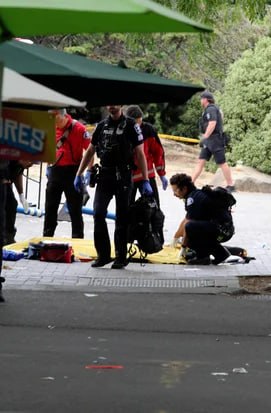 🇺🇸 Gunshots heard, people fleeing during shooting at Bite of Seattle food festival.Follow us -> LiveLeak