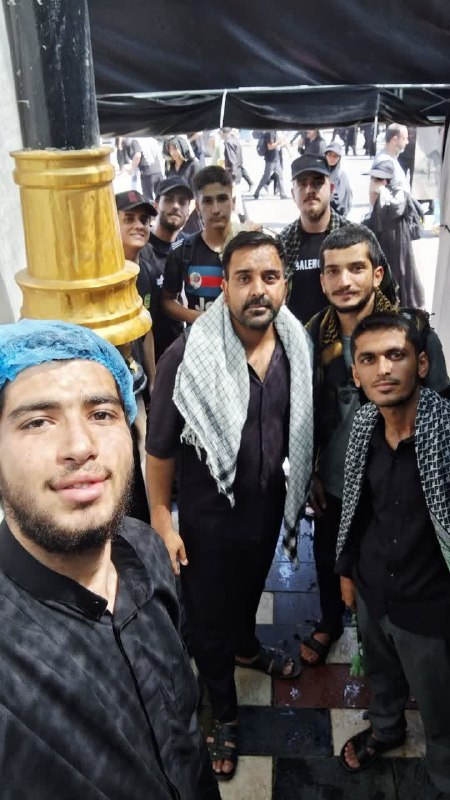 مسجدجوانان-قریشی: جمعی از جوانان فعال هیئت ابوالفضلی مسجد قریشی که همواره حضوری پررنگ و مؤثر در برنامه‌های مسجد، هیئت و پایگاه بسیج دارند،