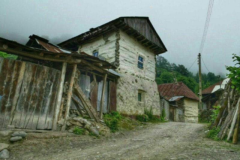 بابل شهر من: سازه های بومی محلی روستای سماکوش محلهارتفاعات بابلعکس از میلاد معصوم نیا سماکوش🅱 @babolshahreman