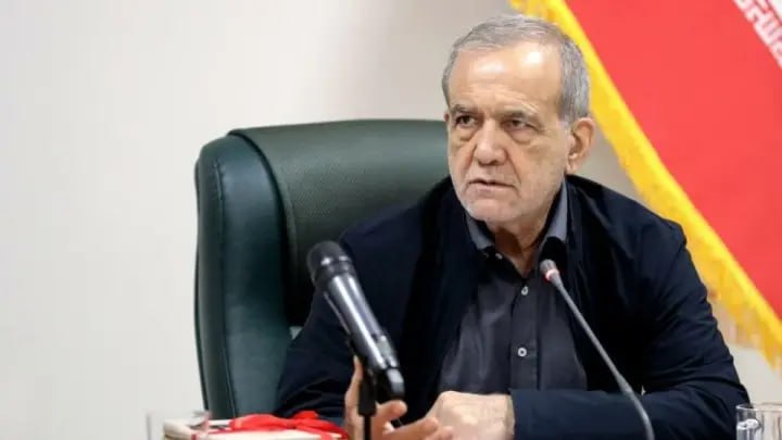 روزنامه جوان 🇮🇷: ▪️ پزشکیان: انتصابات مدیریتی باید بر مبنای شاخصهای علمی و فارغ از ملاحظات سیاسی انجام شود▪️اختلافافکنی فقط به نفع آمری