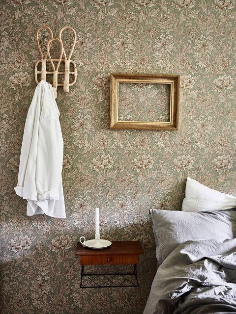 Сейчас будут плакать все, кто выкинул советскую стенку. От зависти. Потому что это не хлам , а готовый конструктор для уютного, характерного интерь... - изображение 8 - ножки, можно, это