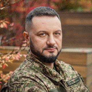 В Украине предпринята попытка покушения на командира второго корпуса Нацгвардии «Хартия» Игоря Оболенского, нападавший и его сообщник задержаны, заявил Зеленский.Он рассказал, что беседовал с Оболенским, но не привел подробностей о покушении и состоянии ко