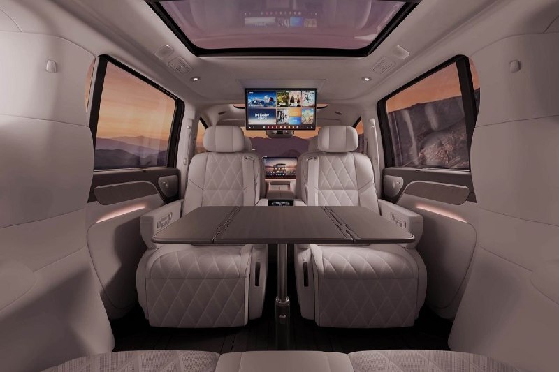 Leapmotor показал роскошный минивэн D99 4