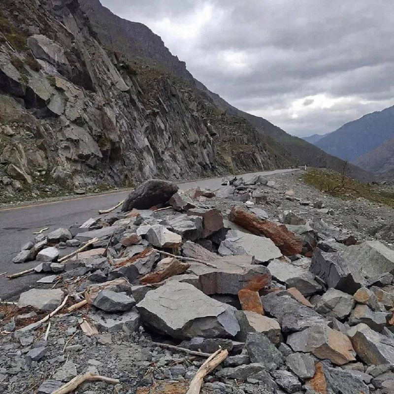 ❗️ Две горные дороги в Дагестане остаются закрытыми из-за обвалов. фото