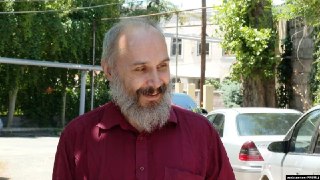 Вербицкого скоро освободят и не будут экстрадировать в Россию, заявил «Дождю» руководитель Хельсинкской гражданской ассамблеи «Ванадзор» Артур Сакунц.  «Там остались, к сожалению, юридические процедуры. Закончат и освободят его. Он не будет экстрадирован в