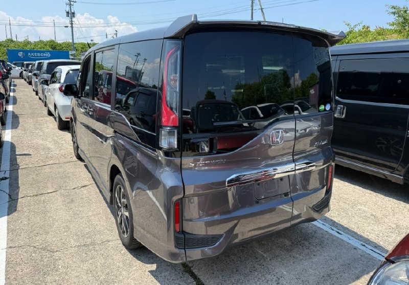 Honda Stepwgn 2017 фото 2