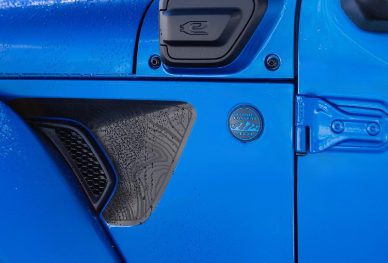Гибридный Jeep Wrangler получил спецверсию Backcountry 5
