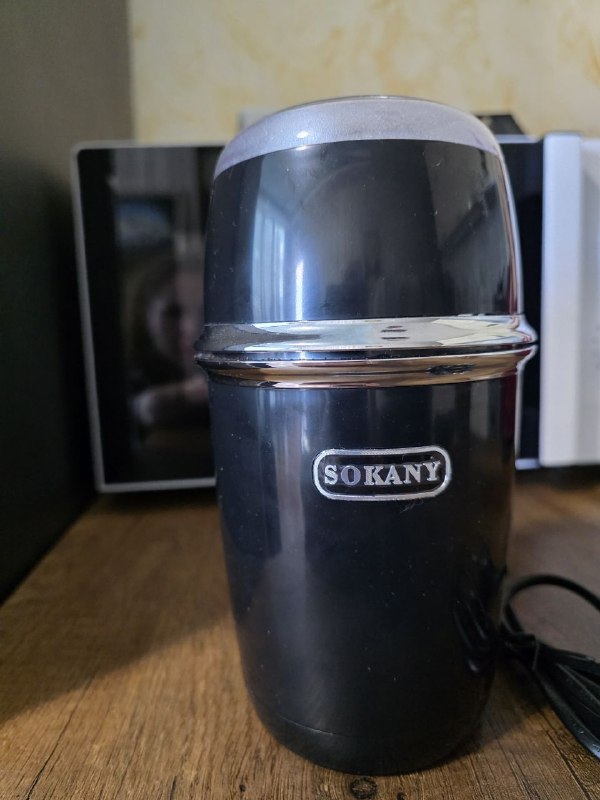 Кофемолка, практически новая, использовалась 3 раза