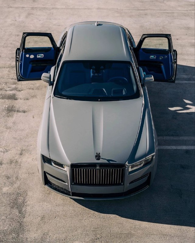 Black Badge Rolls Royce Ghost 7