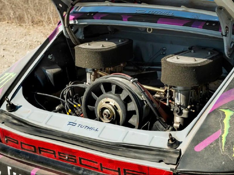 На аукционе в США появится раллийный Porsche 911 SC легендарного Кена Блока. 5
