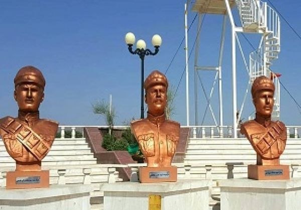 اخبار آذربایجان [ آناج ]: وقتی ژنرال روس ستاره‌اش را به احترام سه سرباز ایرانی کند🔹سوم شهریور ۱۳۲۰، یکی از تلخ‌ترین روزهای تاریخ معاصر ایران رقم خ