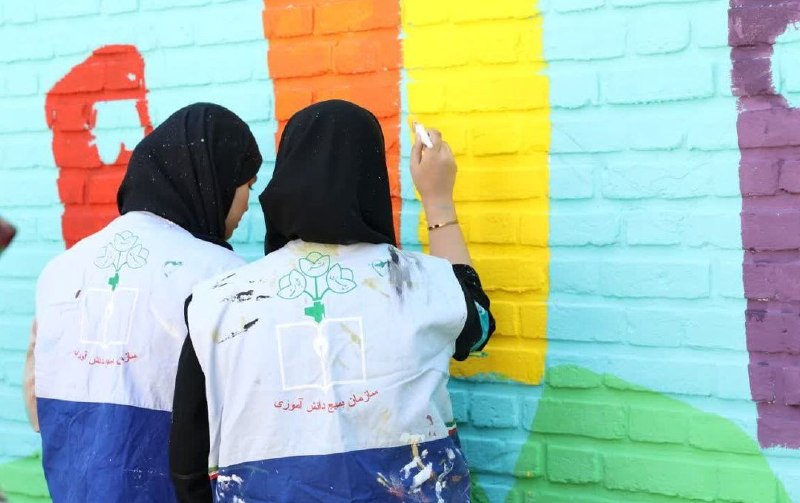 اخبار همدان: فعالیت ۱۰۰ گروه جهادی در ۱۱۰ مدرسه همدان🔹فرمانده سپاه انصارالحسین(ع) استان همدان: امسال یک‌هزار و ۲۰۰ نفر از بسیجیان در 