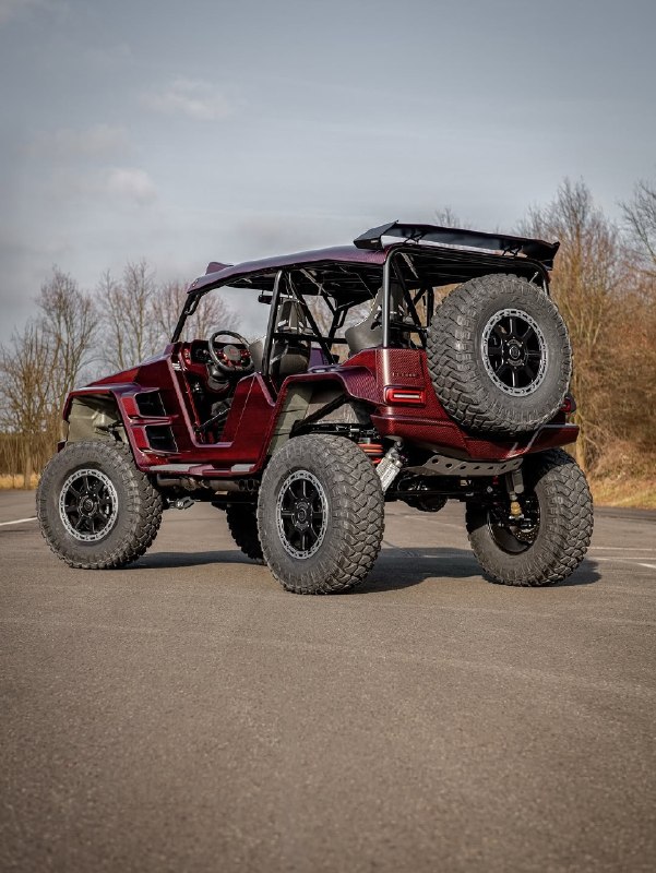 BRABUS CRAWLER. 900 HP. Exposed carbon fiber. Deep Red.No doors. No limits.t.me/