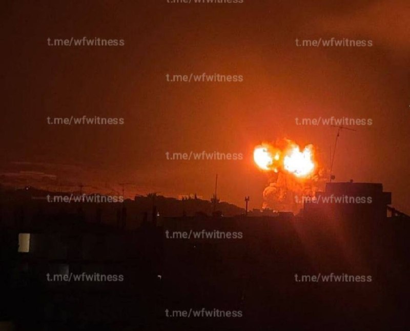 ️🇱🇧🇮🇱 תמונות מהתקיפה האווירית הישראלית על גבעת עלי אל טאהר, דרום לבנון.