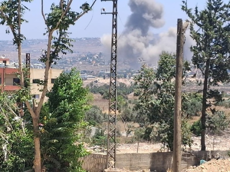 צבא הכיבוש מבצע הפצצה אלימה בעיירה טלוסה, דרומית ללבנון.