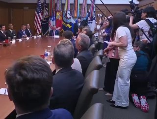 - 🇺🇸/🇮🇷 כתב: "בפעם הקודמת, ארה"ב גם אמרה שהתקיפות נועדו לדרדר את יכולתה של איראן לשבש את מיצר הורמוז. כ…
