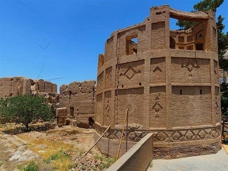 خبرگزاری ایرنا: 🔸ارگ بهارستان بیرجند؛ میراثی در حصار فرسودگی اما در آستانه احیارقیه محمدی-خبرنگار ایرنا🔹ارگ بهارستان بیرجند، یادگار دوره