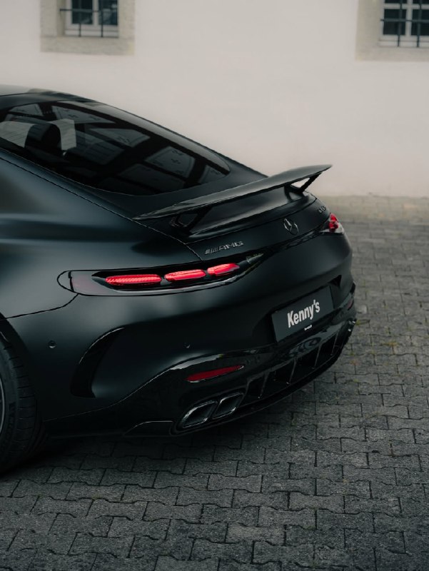 Mercedes-AMG GT 63 Coupé 5