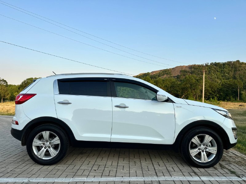 Продам автомобиль в идеальном состоянии.
Kia sportage 2012год обьем двигателя 2.0 бензин, коробка обычный автомат aisin 6ст пробег 181т км
Подключаемый полный привод, 4awd
1 Хозяин без дтп
Автомобиль полностью обслужен и вложений никаких не требует.
2 Комплекта резины и дисков, зима лето стоит андроид планшет,
Хорошая комплектация: двух зонный климат контроль. Круиз контроль. Подогрев всех сидений.
Авто свет. Авто дождь. Кожаный мультируль. Полный электро пакет. Разные помощи при вождении.
Цена 1.295.000₽+ торг
+7949-400-97-37
Звоните в любое время, если не доступен звоните еще раз связь плохая.
📲 Tg: @alligator_0888
📞 Звоните: +7(949)4009737 - фотография - 6