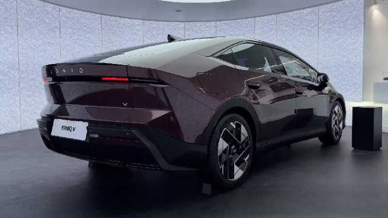 Hyundai раскрыл характеристики нового Ioniq V 3