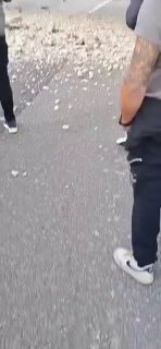 קריסת חלק מגשר באיטליה שיבשה את התנועה חלק מהגשר בצומת הכבישים המהירים A2 ו-A30 בתוואי שבין סלרנו לאוולינו…