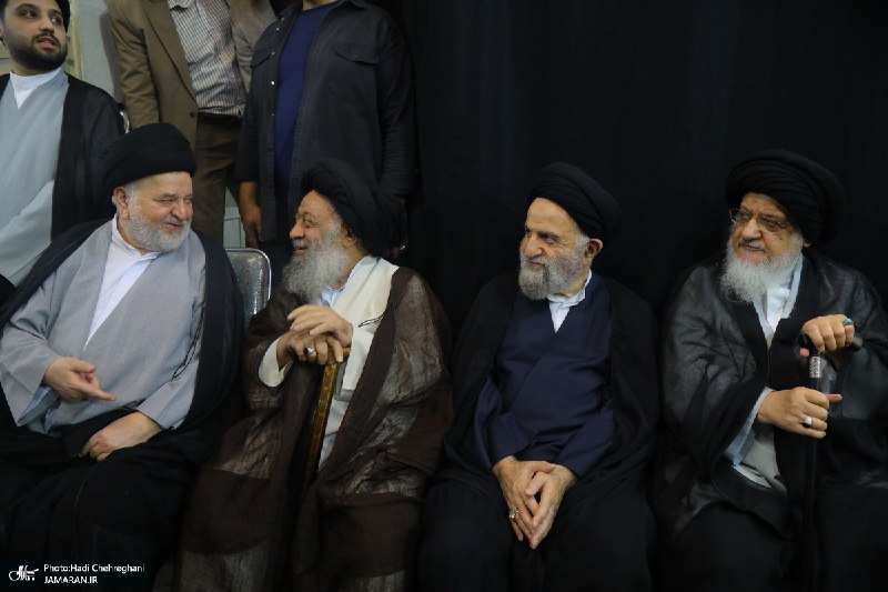جماران: ◾️مراسم چهلمین روز تدفین رهبر شهید در دفتر آیت الله العظمی سیستانی در قم▪️به گزارش جماران، مراسم چهلمین روز تدفین رهبر ش