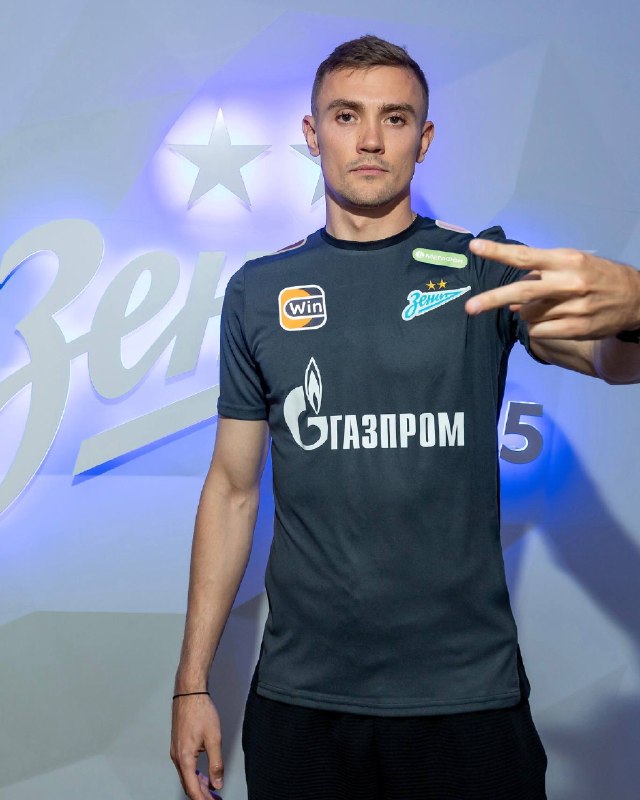 Женя, спасибо за уверенную игру и красивые спасения! Удачи! 💙