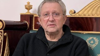 Бизнесмена Илью Трабера задержали в Петербурге — сейчас в его офисе и квартирах проходят обыски. По данным Mash, 75-летний предприниматель проходит по делу о организации убийства по найму. С ним ведут процессуальные действия. Илья Трабер — один из самых вл