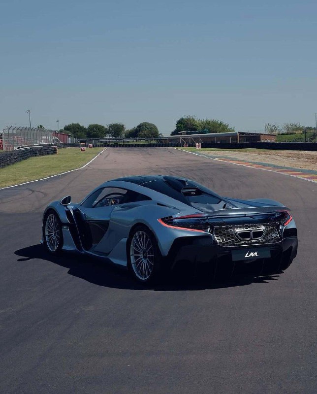 McLaren W1 5