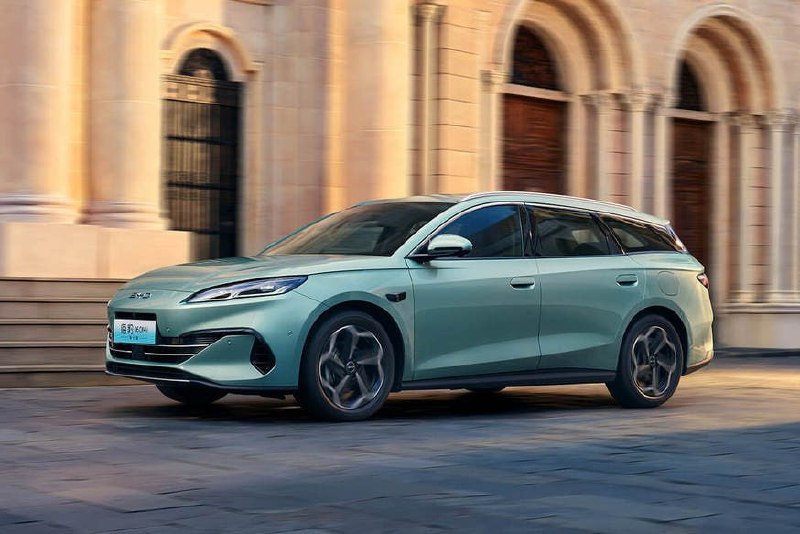 Универсал BYD Seal 06 с гибридной установкой вышел в Китае 2
