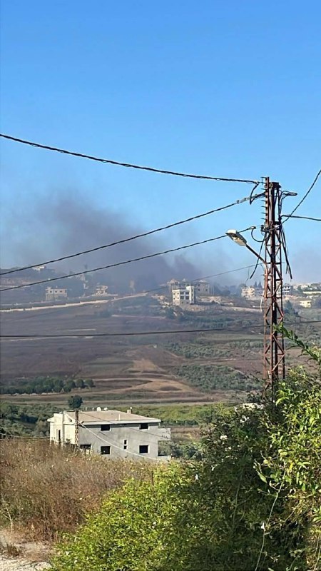 🚨כוחות ישראליים שורפים מספר בתים בעיירה חדדה.