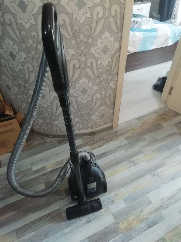 Пылесос. 140 лари — фото 1