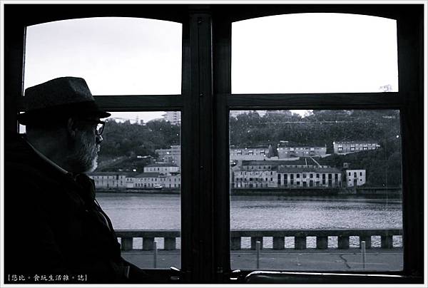 [葡萄牙自助|波多。復古路面電車。Douro River斗羅河夜景]