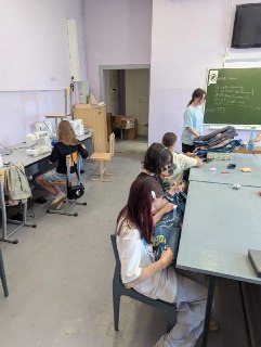 Удмуртским школьницам поручили шить трусы для участников войны в УкраинеВ школе №62 в Ижевске девочек-учащихся 5-6 классов привлекли к пошиву нижнего белья для участников «СВО». Внимание на это обратил проект «Удмуртия против коррупции».⚪️ Подробности. Как
