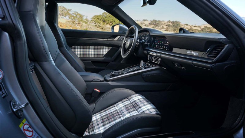 Porsche 911 Turbo получил юбилейную спецверсию 6