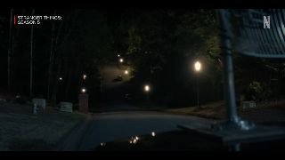 Финальный трейлер финального, пятого, сезона «Очень странных дел»В ролике показали Хоукинс осенью 1987 года: город лежит в руинах, а герои готовятся к решающей схватке с Векной. Авторы называют этот сезон самым масштабным проектом Netflix — финал истории р