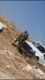 כוחות הכיבוש עוצרים את ראש מועצת הכפר סוסיא, נאסר אל-נוואג'א, ראש מועצת תוונאח, מוחמד רבי ופעיל זר, לאחר שמ…