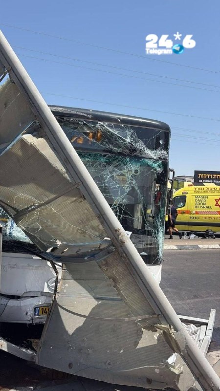 🇮🇱 אוטובוס פגע במספר הולכי רגל באשקלון. כוחות הצלה בדרך. יש נפגעים.