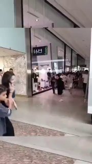 אתמול נסעו אלפי בני נוער לאיראנמול לאירוע של יוטיובר, ושברו את רגלו של היוטיובר וגנבו לו את הטלפון הנייד וה…