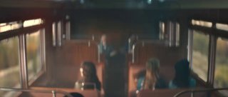 广告_健康的有机食品，让城市变成一座农场本部短片是 PENNY 的一则商业广告，全片通过田园诗般富有想象力的画面，传达鼓励每个人都能吃到天然健康的食物，享受更健康的生活的理念。德国摇滚天后 NENA 出演本片并制作主题曲「It's a fine day」。据统计，PENNY 仅在德国就实现了 74 亿欧元的营业额，拥有约 2180 家分支机构和 27000 名员工。From SEHSUCHTvia 开眼