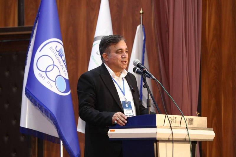 Esteghlal Twitter: ⏺علی تاجرنیا گزینه اصلی مدیران ارشد هلدینگ خلیج فارس برای تصدی مدیرعاملی باشگاه استقلال است.در صورتی که تاجرنیا مدیرعامل
