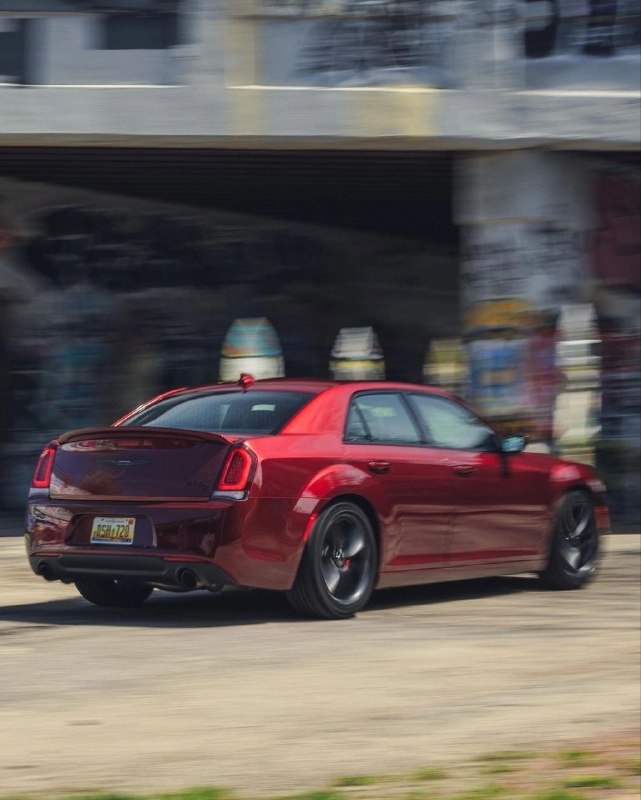 Прощаться всегда тяжело, но все же Chrysler 300C не собирается долго задерживаться в производстве, х 3